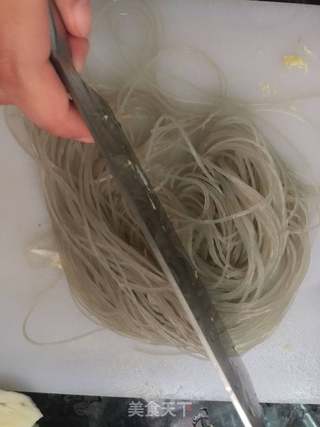 白菜肉末炒粉条的做法步骤：2