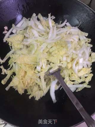 白菜肉末炒粉条的做法步骤：5