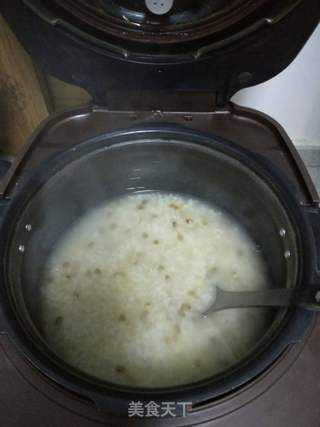 大米小米绿豆粥的做法步骤:5