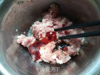 红萝卜玉米饺子的做法步骤:3