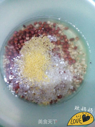 红豆薏米粥的做法步骤：3