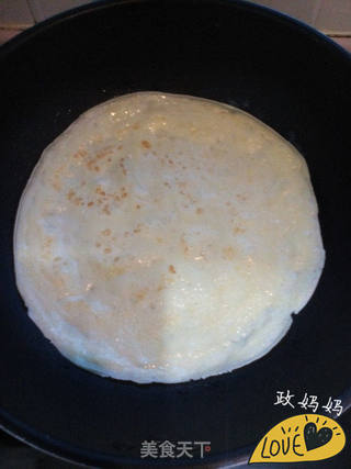 豆沙蛋饼卷的做法步骤:7