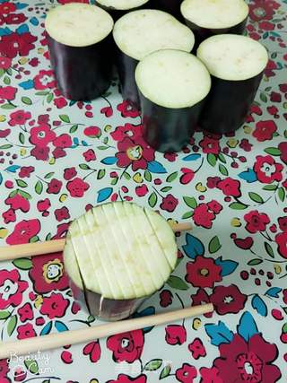 菊花茄子的做法步骤:2
