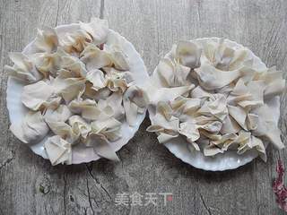 鲜肉虾仁馄饨的做法步骤:5