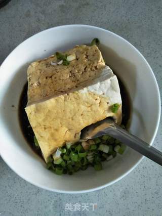 小葱拌豆腐的做法步骤:3