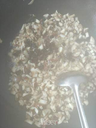香菇肉末酱的做法步骤:4