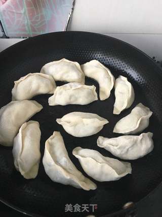 鲜虾煎饺的做法步骤:17