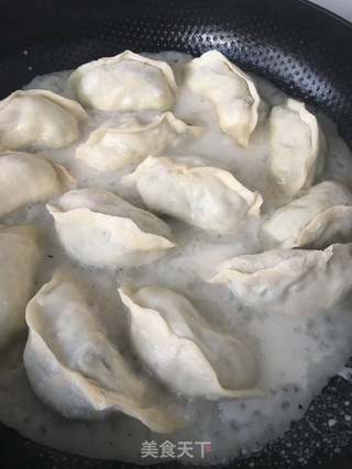 鲜虾煎饺的做法步骤:19