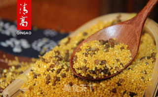 云硒黄金薏仁肉松粥的做法步骤:2