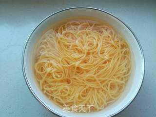 打卤黄面条的做法步骤:3