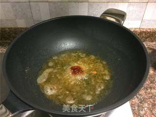 泡椒豆豉干烧鱼的做法步骤:7