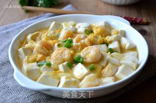 咸蛋黄烧虾仁豆腐的做法步骤:9