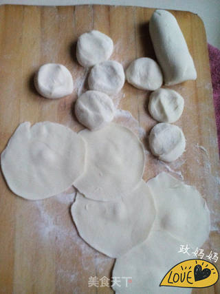海米韭菜素饺子的做法步骤:7