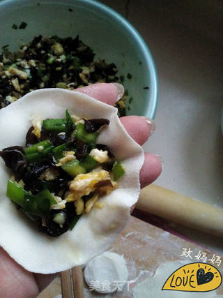 海米韭菜素饺子的做法步骤:8