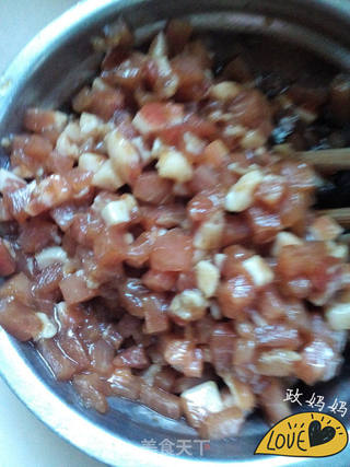 三鲜虾仁饺子的做法步骤:2