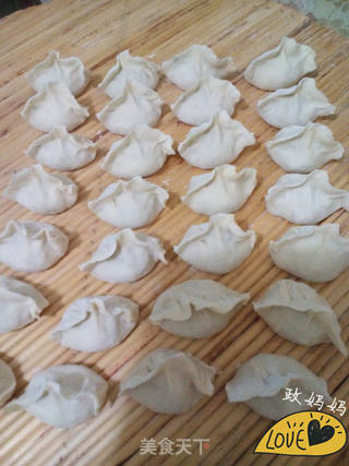 三鲜虾仁饺子的做法步骤:10