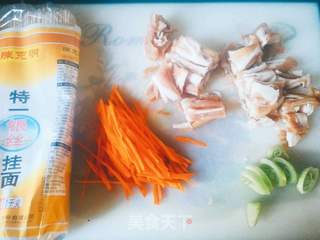 羊肉片胡萝卜细面的做法步骤：1