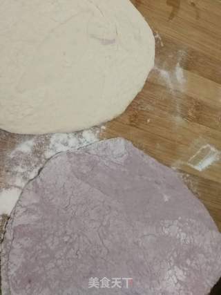 彩色花卷的做法步骤：1