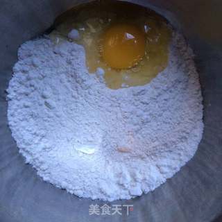 黑芝麻胡萝卜蛋饼的做法步骤:2