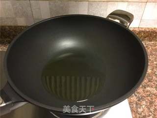 红椒木耳炒鸡丝的做法步骤:5
