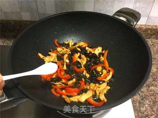 红椒木耳炒鸡丝的做法步骤:12