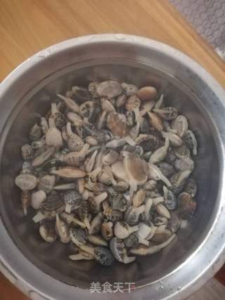 海鲜蔬菜鸡蛋面的做法步骤:2