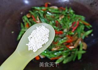 油渣炒四季豆的做法步骤:13