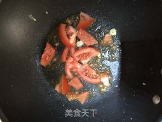 西红柿鸡蛋面的做法步骤：4