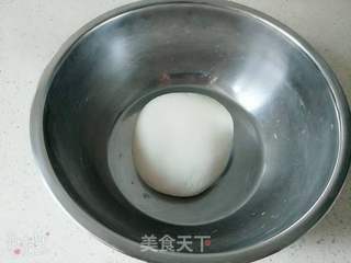牛奶绣球馒头的做法步骤:2