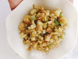 茄子尖椒馅包子的做法步骤:9