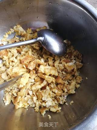 韭菜虾仁鸡蛋水煮饺的做法步骤:2