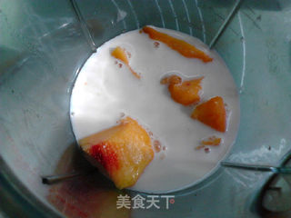 黄桃奶昔的做法步骤:4