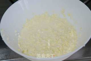 嫩玉米鸡蛋羹的做法步骤:2