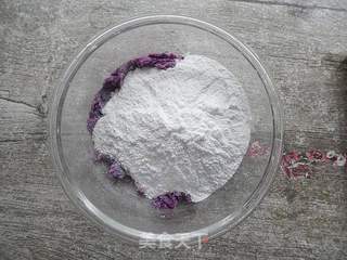 紫薯汤圆银耳羹的做法步骤:3