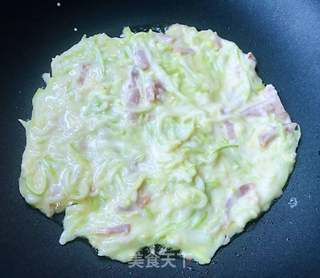 角瓜香肠蛋饼的做法步骤：8