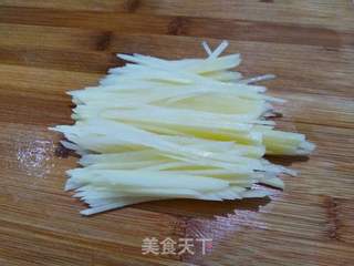 炝拌豆豉土豆丝的做法步骤:3