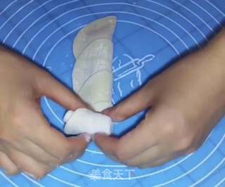 玫瑰鲜肉煎饺的做法步骤:7