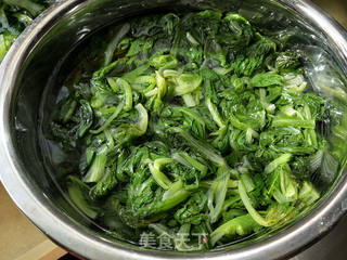 小白菜猪肉饼的做法步骤：1