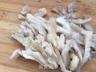 蘑菇肉酱的做法步骤:2