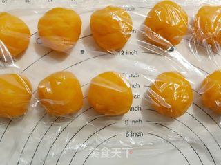 金沙奶黄月饼的做法步骤:7