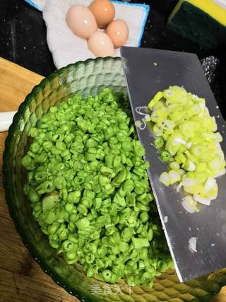 豆角鸡蛋粉丝饺子的做法步骤:3