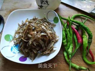 香辣小桂鱼仔的做法步骤:2