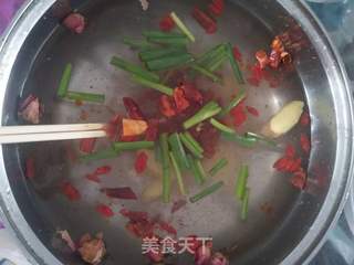 养生家庭版火锅的做法步骤:11