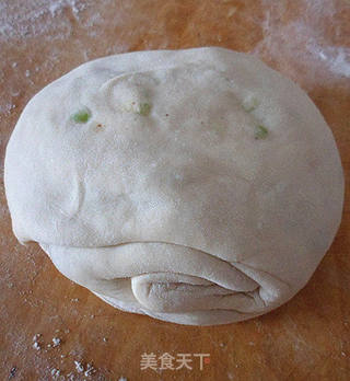 五香葱油饼的做法步骤:7