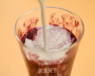 蓝莓奶昔的做法步骤:8