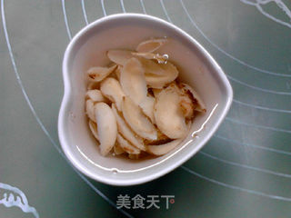 润肤美颜苹果雪梨百合银耳羹的做法步骤:2