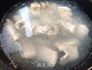 香肉炸酱面的做法步骤:2