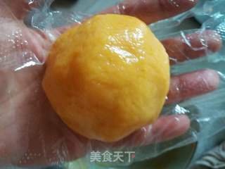 南瓜冰皮月饼的做法步骤:11