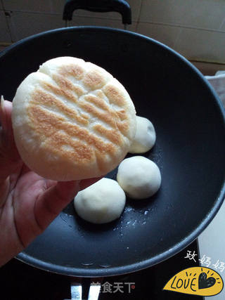 白菜煎包的做法步骤:11