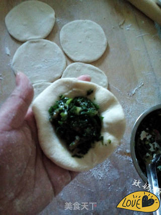 荠菜煎包的做法步骤:8